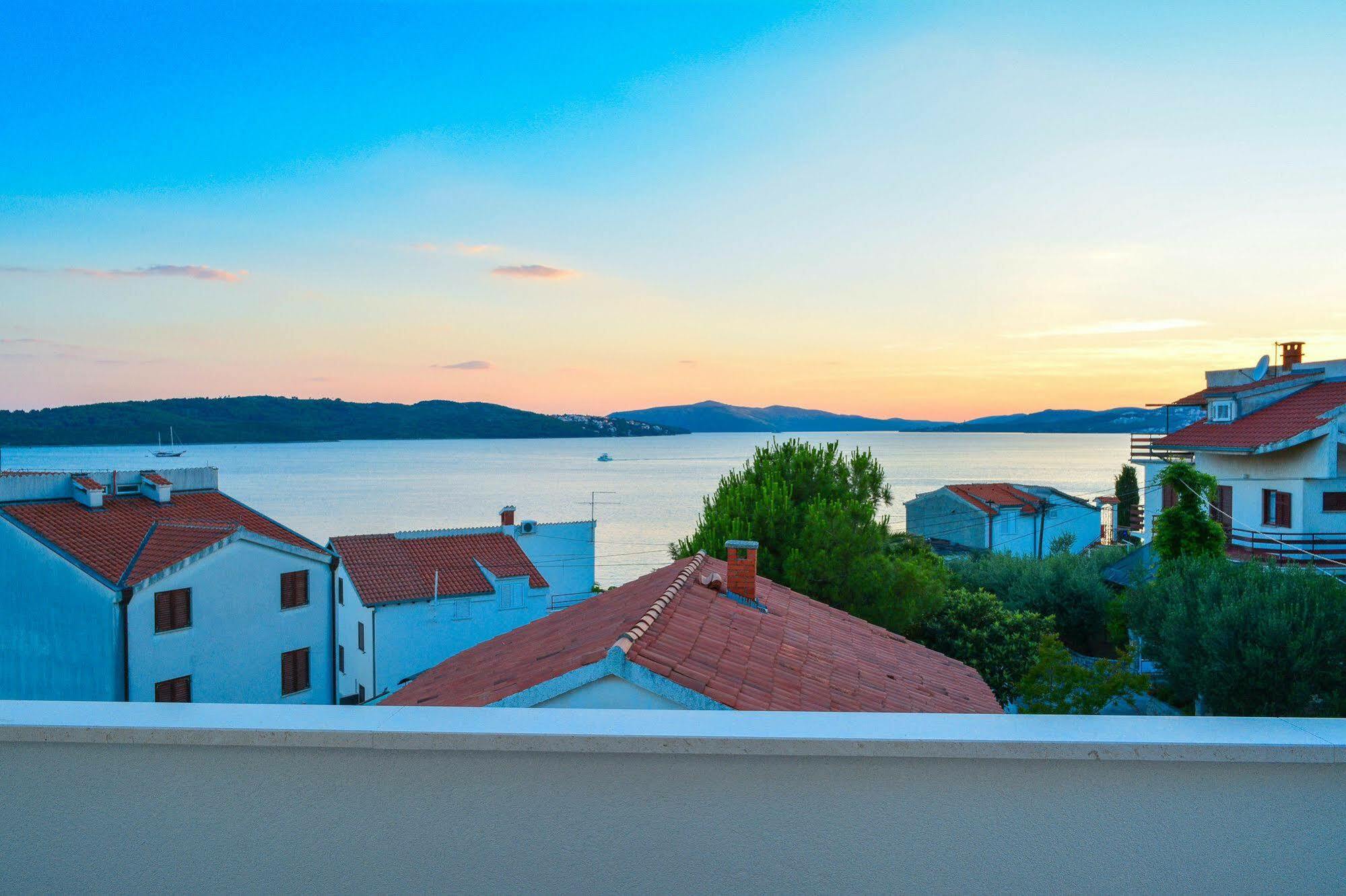 Luxury Apartments Villa Tea トロギール エクステリア 写真